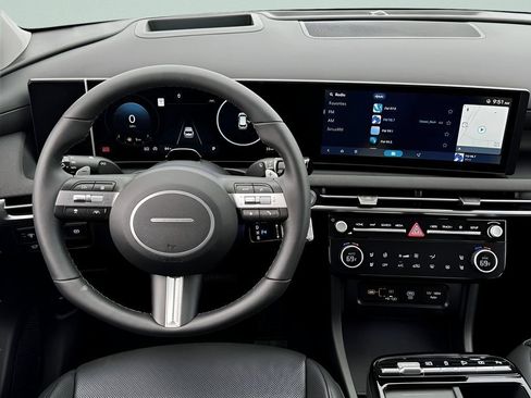 New 2025 Hyundai Tucson Limited FWD image 18