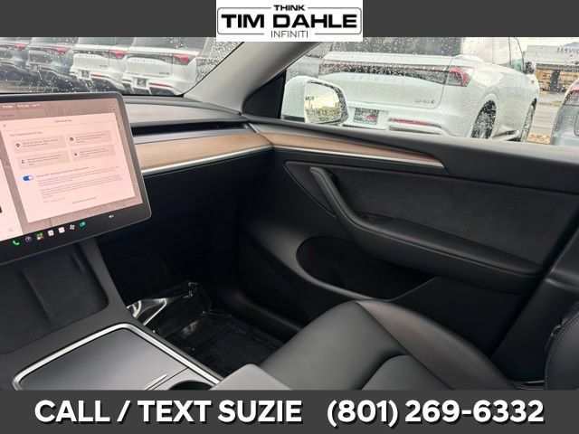 Used 2024 Tesla Model Y Long Range AWD/4WD image 17