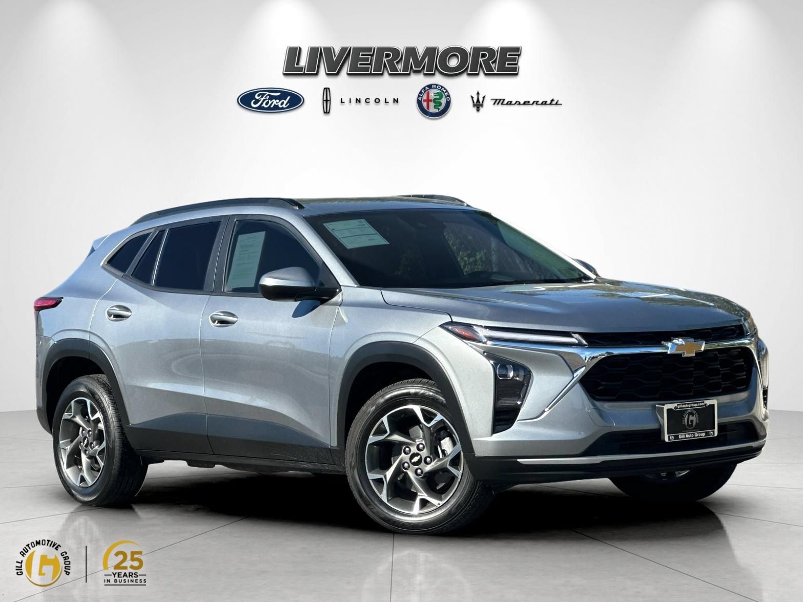 Used 2024 Chevrolet Trax LT FWD image 1