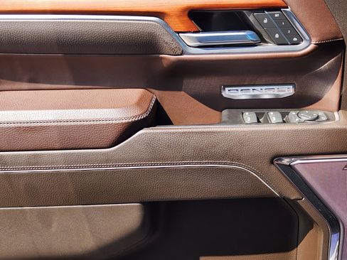 Used 2023 GMC Sierra 1500 Denali w/ Denali Reserve Package image 21