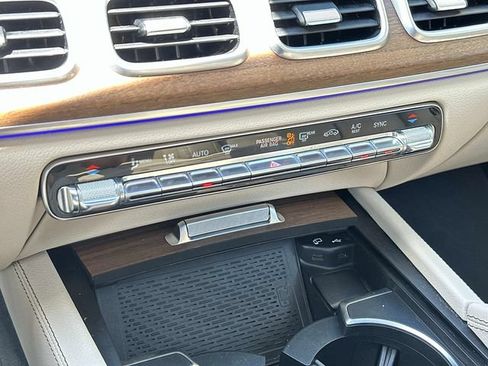 Used 2020 Mercedes-Benz GLE 450 4MATIC image 31