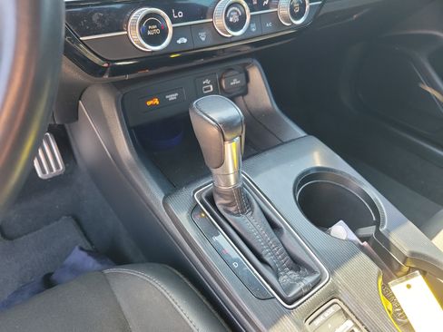 Used 2023 Honda Civic Sport image 25