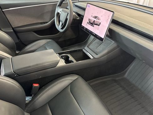 Used 2025 Tesla Model 3 Long Range RWD image 16