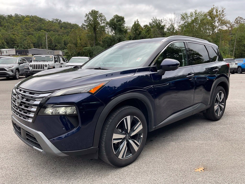 Used 2026 Nissan Rogue SL AWD/4WD image 3