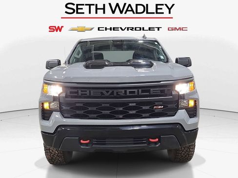 Used 2024 Chevrolet Silverado 1500 Custom Trail Boss AWD/4WD image 2