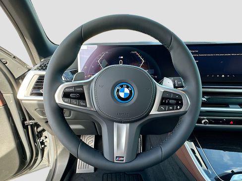 New 2026 BMW X5 xDrive50e w/ M Sport Package image 8