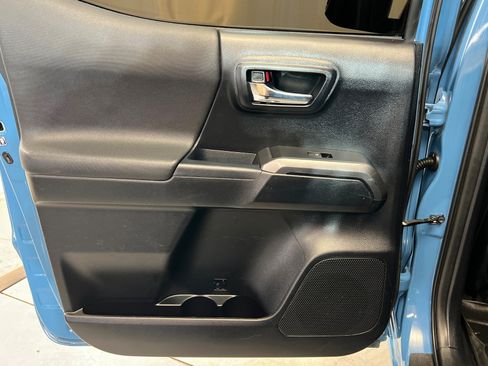 Used 2018 Toyota Tacoma TRD Pro image 18