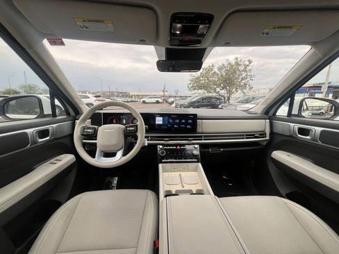 Used 2025 Hyundai Santa Fe SEL image 35
