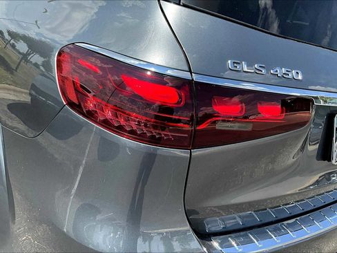 New 2026 Mercedes-Benz GLS 450 4MATIC image 6
