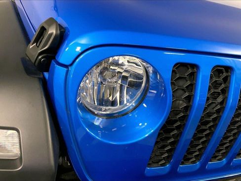 Used 2023 Jeep Gladiator Sport w/ Trailer Tow Package image 26