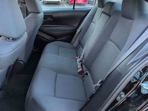 Used 2025 Toyota Corolla LE image 27
