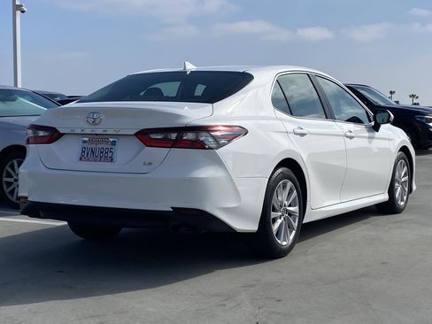 Certified 2021 Toyota Camry LE image 3