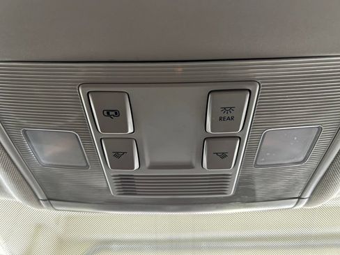 Used 2022 Volkswagen Taos S AWD/4WD image 29