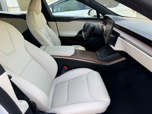 Used 2022 Tesla Model S Standard Range image 22