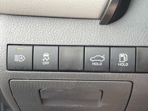 Used 2023 Toyota Camry SE image 26