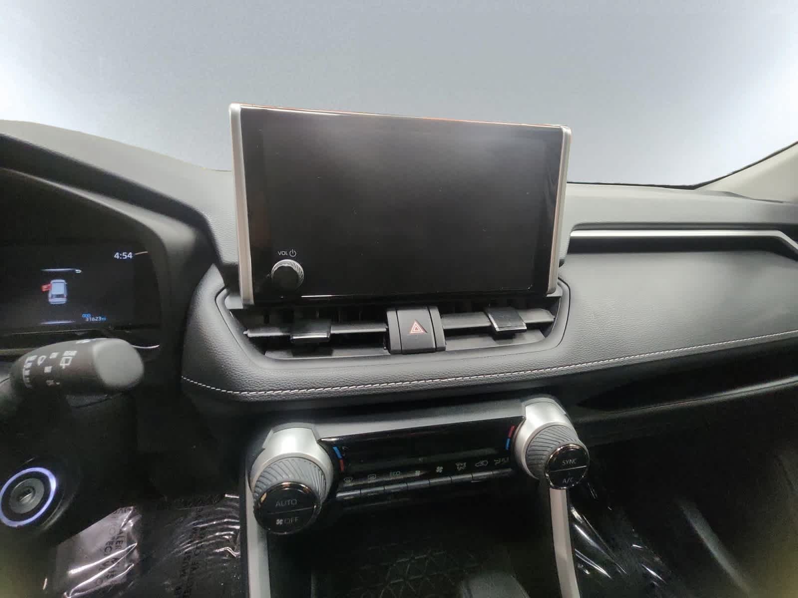 Used 2025 Toyota RAV4 LE AWD/4WD image 15