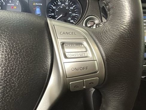 Used 2016 Nissan Rogue SL w/ SL Premium Package AWD/4WD image 17