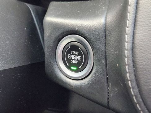 Used 2022 Chevrolet Tahoe Z71 w/ Luxury Package image 18