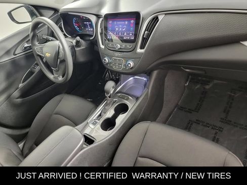 Used 2025 Chevrolet Malibu LT FWD image 19