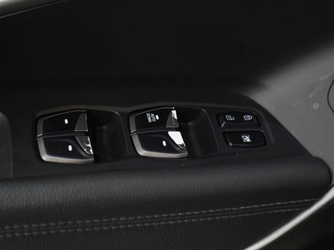 Used 2018 Hyundai Santa Fe Sport FWD image 21