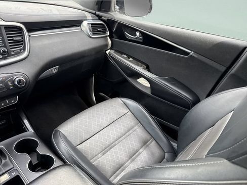 Used 2016 Kia Sorento SX FWD image 33