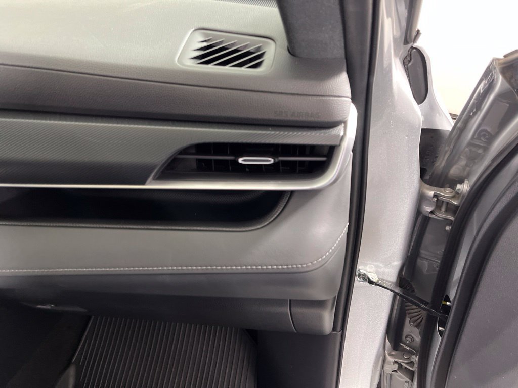 Used 2023 Toyota Highlander XSE FWD image 23