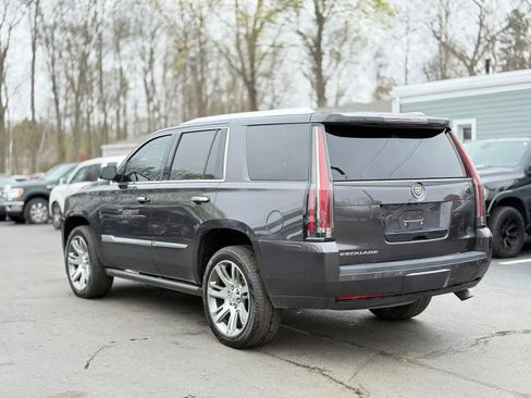Used 2015 Cadillac Escalade Premium image 6