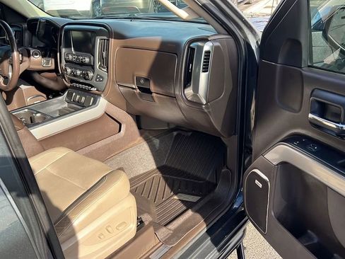 Used 2018 Chevrolet Silverado 1500 LTZ Z71 w/ LTZ Plus Package AWD/4WD image 21