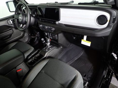 New 2026 Jeep Wrangler Sport AWD/4WD image 25