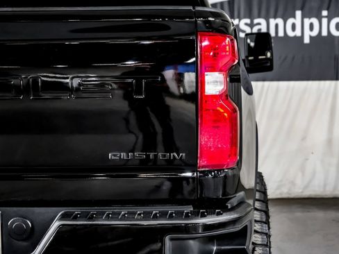 Used 2022 Chevrolet Silverado 2500 Custom w/ Custom Value Package AWD/4WD image 41
