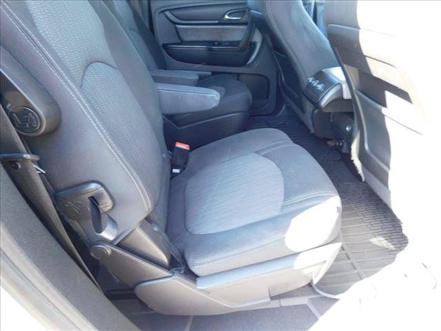 Used 2016 Chevrolet Traverse LT w/ LPO, 'HIT The Road' Package FWD image 27