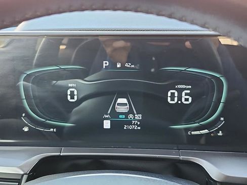 Certified 2024 Kia Telluride LX FWD image 17