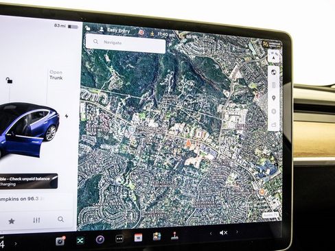 Used 2018 Tesla Model 3 Long Range image 21