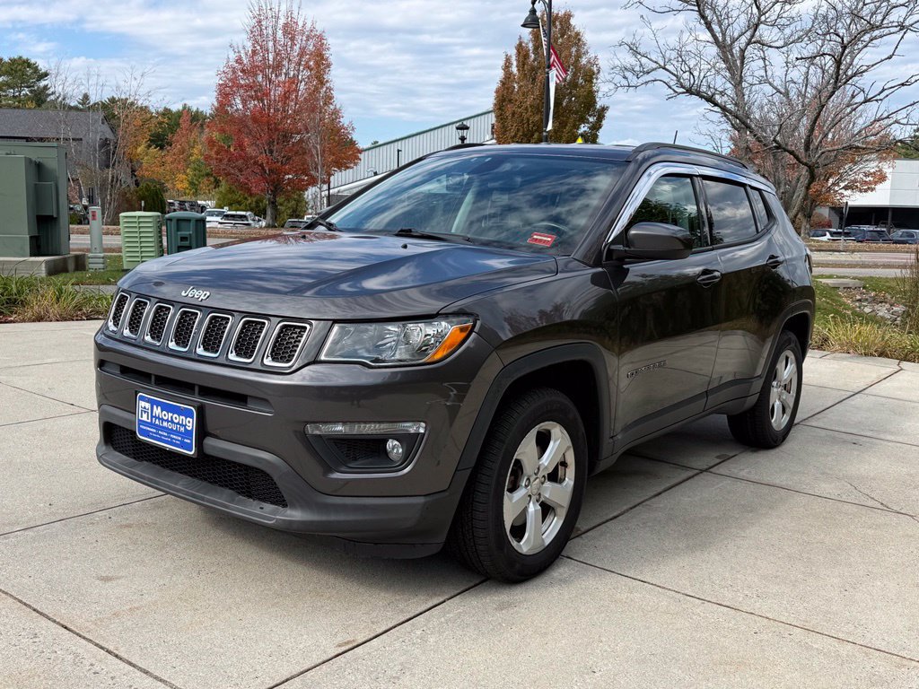 Used 2019 Jeep Compass Latitude w/ Cold Weather Group AWD/4WD image 2