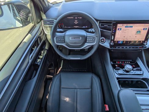 New 2026 Jeep Grand Wagoneer Limited image 18