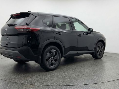 Used 2025 Nissan Rogue SV image 9