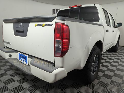 Used 2015 Nissan Frontier Desert Runner RWD image 5