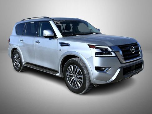 Used 2021 Nissan Armada SL w/ Captain's Chairs Package image 3