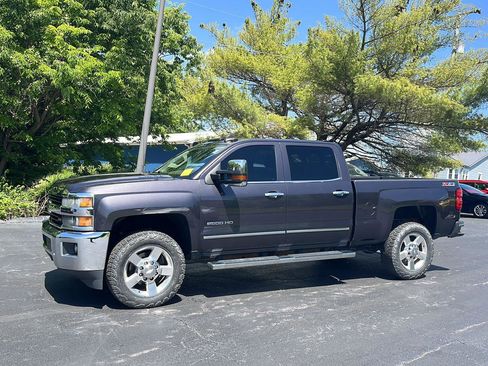 Used 2016 Chevrolet Silverado 2500 LTZ w/ Duramax Plus Package AWD/4WD image 2
