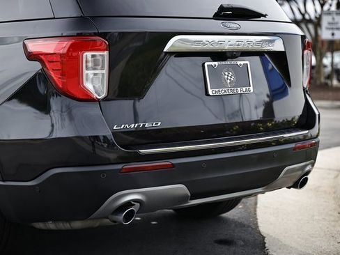 Used 2022 Ford Explorer Limited w/ Equipment Group 301A image 8