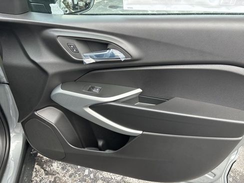 New 2026 Chevrolet Trax RS w/ Sunroof Package image 23