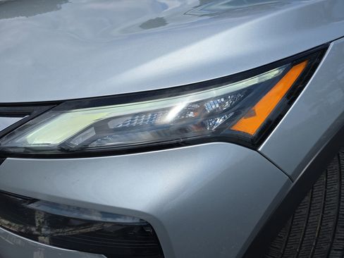 Used 2025 Nissan Rogue SV FWD image 29