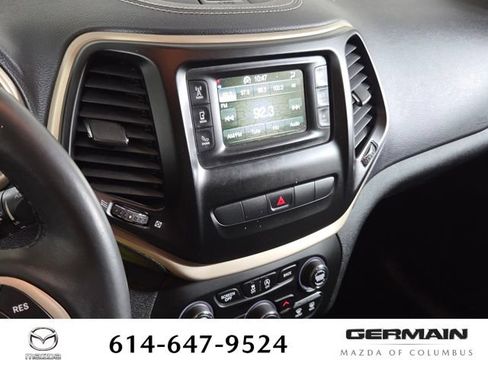 Used 2015 Jeep Cherokee Latitude w/ Trailer Tow Group AWD/4WD image 27