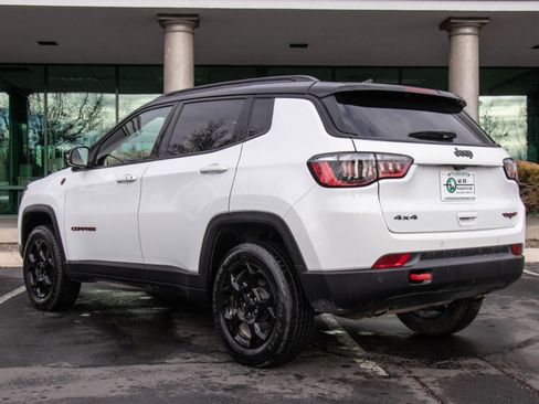 Used 2023 Jeep Compass Trailhawk image 5