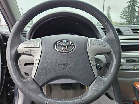 Used 2011 Toyota Camry XLE w/ XLE Extra-Value Pkg #2 image 17