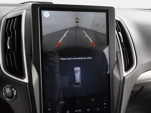 Used 2024 Ford Edge SEL image 36