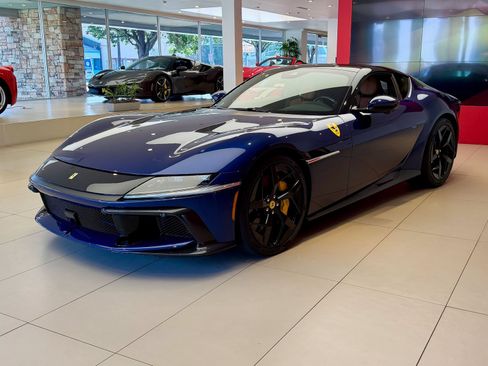 Used 2025 Ferrari 12Cilindri RWD image 4