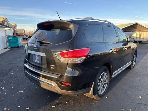 Used 2014 Nissan Pathfinder SL image 3