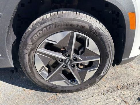 Certified 2025 Hyundai Tucson SEL image 8