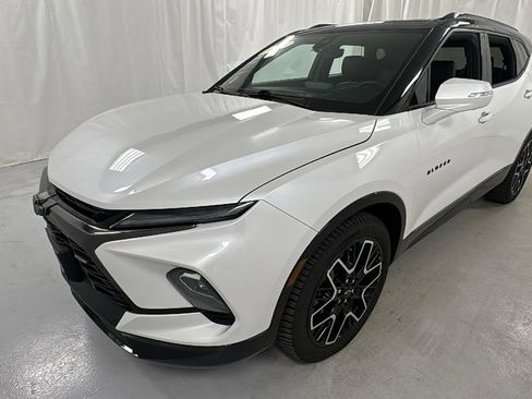 Used 2023 Chevrolet Blazer RS w/ Driver Confidence II Package image 7